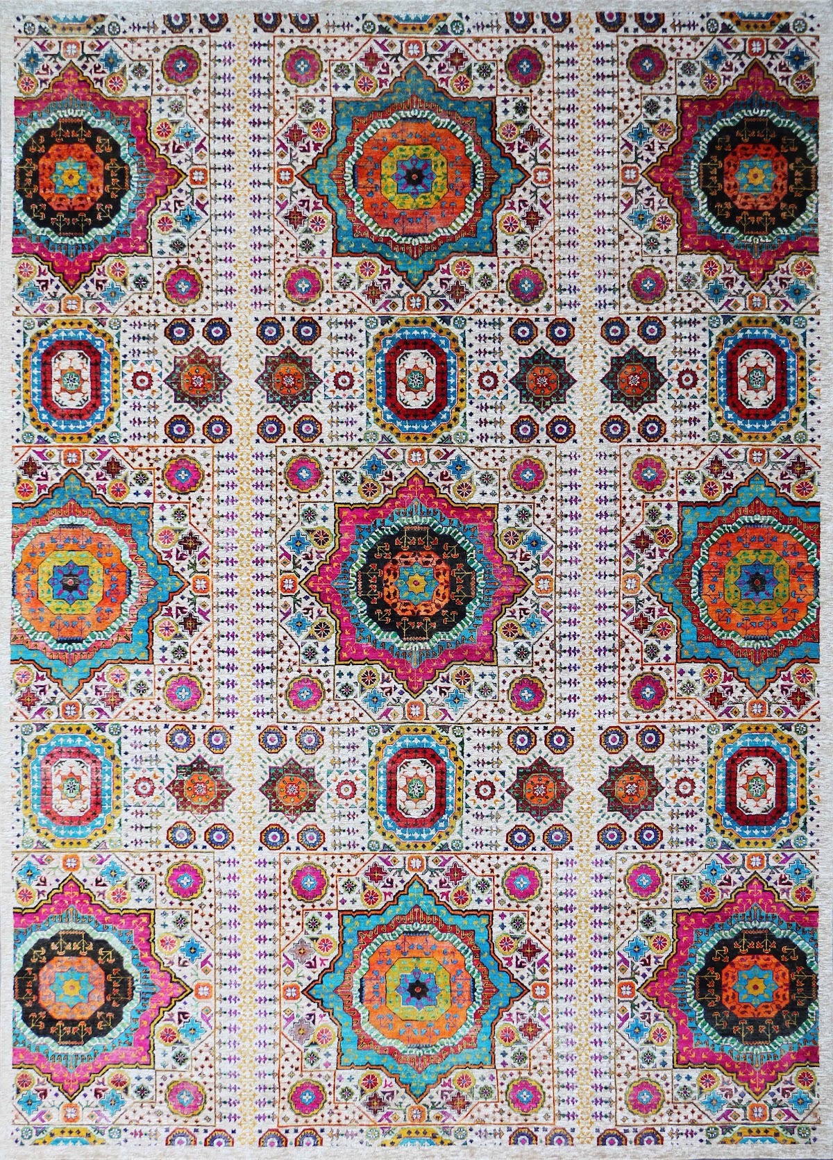 Hand-knotted Persian silk carpet Bahrain, design 4635