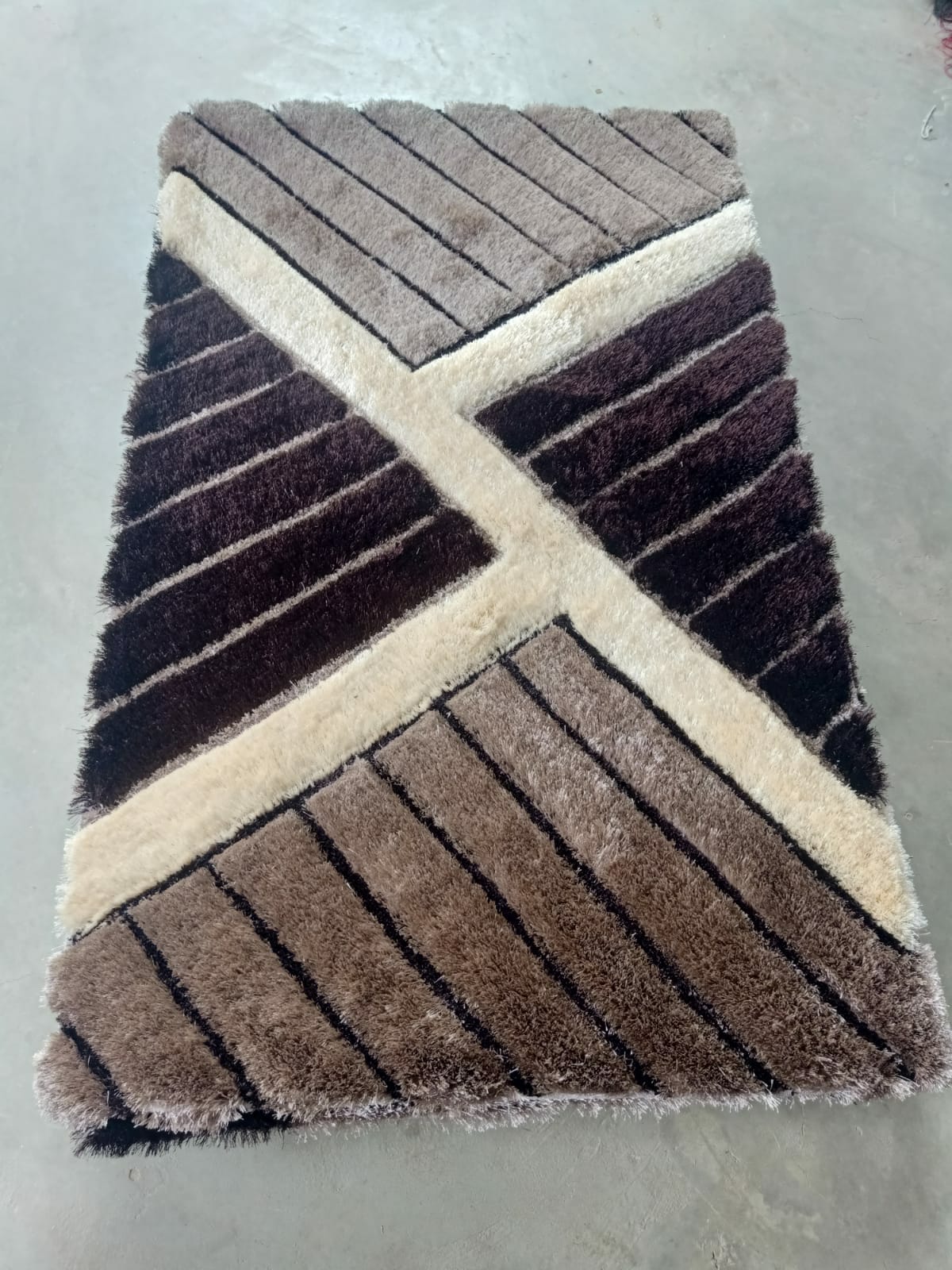 Table tuft shaggy rug 1